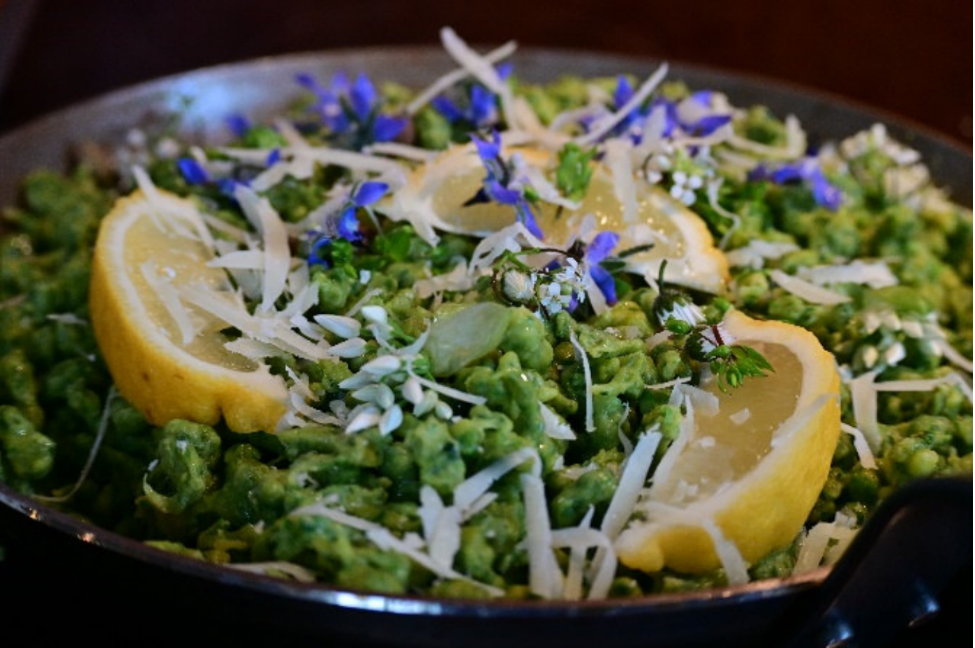 Mai 2023 - Grüne Spätzle mit Zitrone und Parmesan - von DAHOAM e.V.